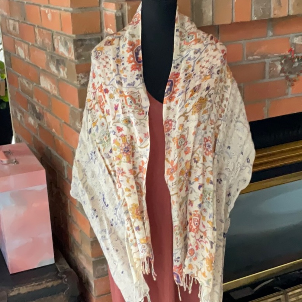 Scarf/wrap O/S - Picture 5 of 5